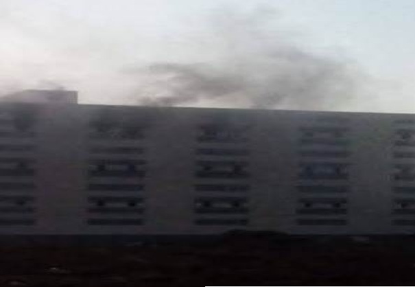 بالصور.. السيطرة على حريق داخل مصنع ملابس جاهزة بالمنطقة الصناعية في بورسعيد